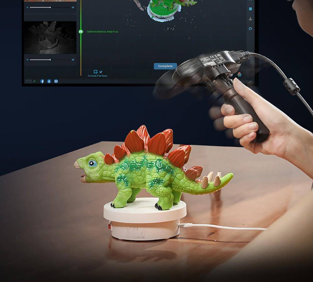 Creality CR-Scan Ferret Pro 3D Scanner, Up to 30 fps Scan Speed, 0.1mm Accuracy, 150-700mm Working Distance, 560*820mm Single Capture Range, 150x150mm Minimum Scanning, Wireless Connection