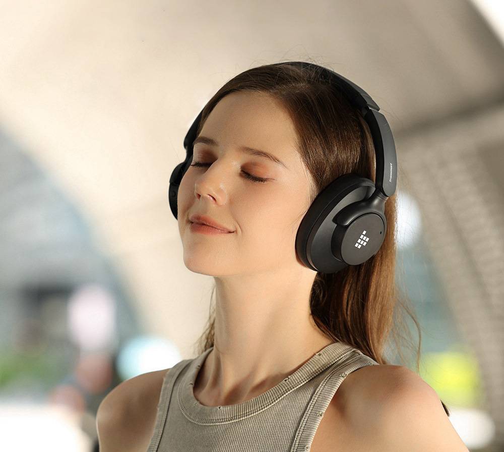 Tronsmart SOUNFII Q20S Hybrid ANC Headphones, Bluetooth 5.3, Hybrid Active Noise Cancellation, 60 Hours Playtime, Hi-Res Audio, 90° Swiveling Earpads, Pair with 2 Devices, Tronsmart App Control - Black