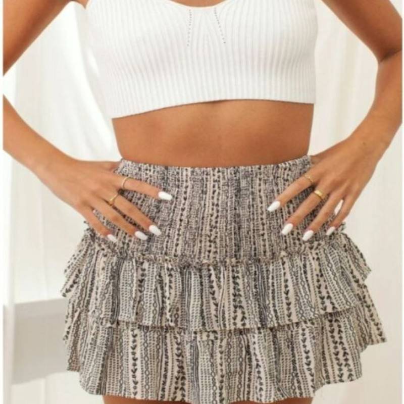Spot wholesale European and American women&#039;s skirt pleated skirt ruffle printed skirt fashion floral bohemian skirt