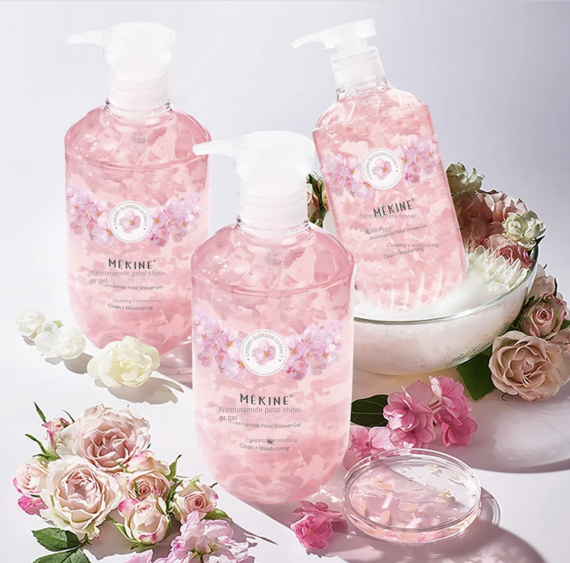 Cherry Blossom Petal Niacinamide Body Wash is a moisturising and long-lasting fragrance.