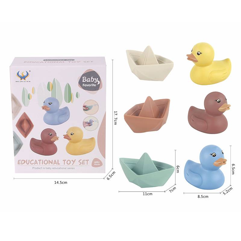 Children&#039;s bath water toy sailboat Duckling cartoon animal spray bath set