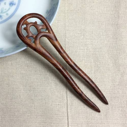 Classical sandalwood tassel hairpin-U-shaped Carving + Gift Box, Gift Box Colors Are Random