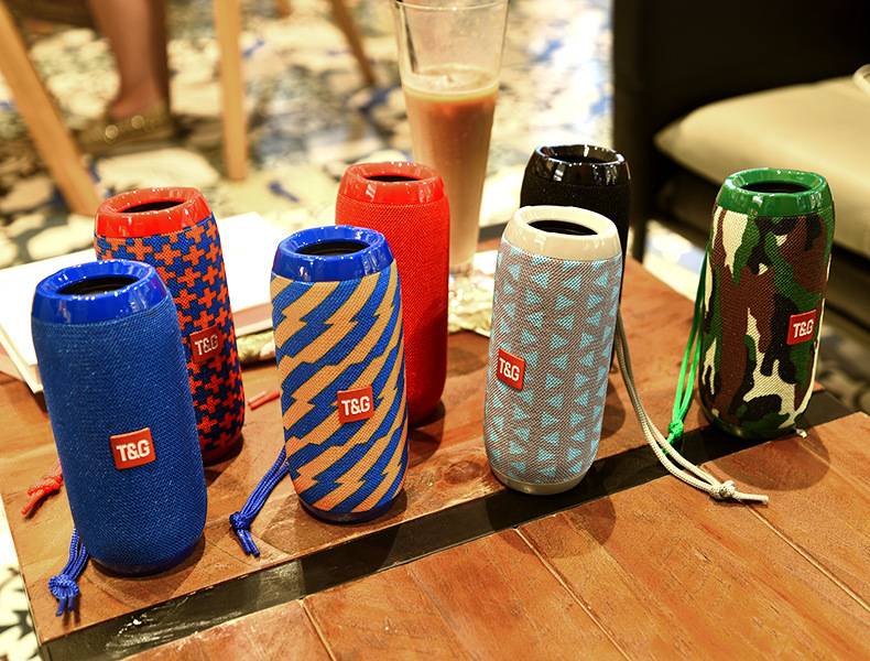 TG117 cloth wireless bluetooth speaker outdoor waterproof heavy subwoofer treble quality portable plug-in audio