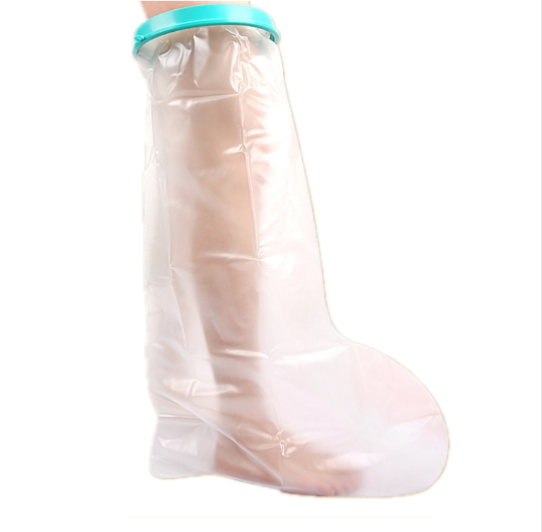 Bathing protection after waterproof casting of a fracture