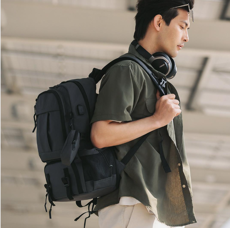 Xiaomi Youpin Multifunctional large-capacity four-season travel bag