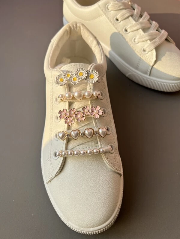 5pcs Heart &amp; Flower Design Shoe Decoration, White And Pink Zinc Alloy Fashionable Accessories For Clogs And Slides