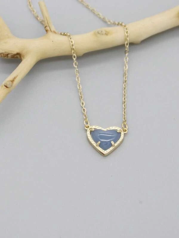Pendant Necklace with Heart Shape Design