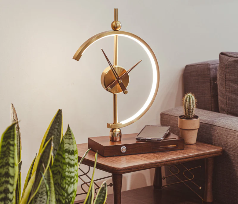 ZORA CLOCK LAMP (WIRELESS CHARGING)