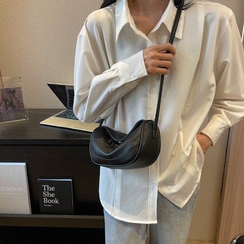 Premium texture popular hundred women&#039;s bag 2023 new niche net red fashion shoulder bag pure color Yangqi crossbody bag