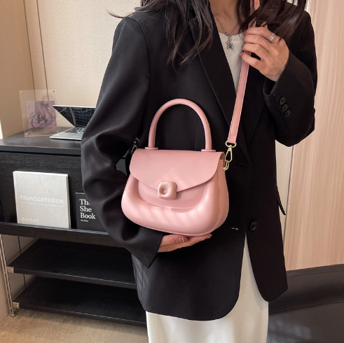 Advanced texture Korean women&#039;s bag 2023 new spring and summer casual niche fashion shoulder bag net red popular crossbody bag