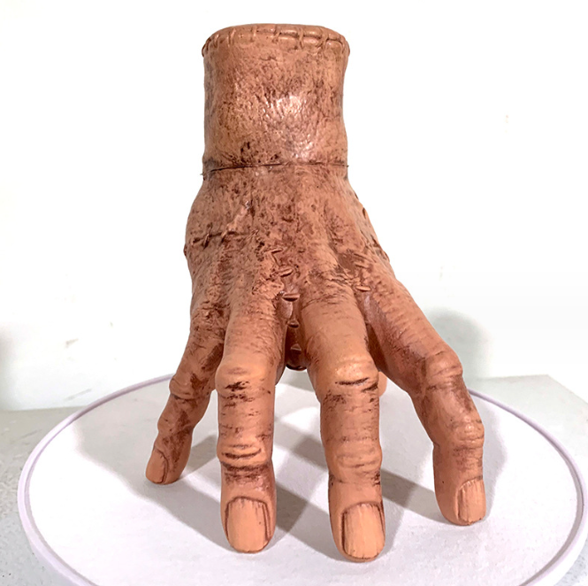 [Halloween Sale]Explosive Adams Family Wednesday Vinyl Broken Hand Halloween Horror Ornament Palm