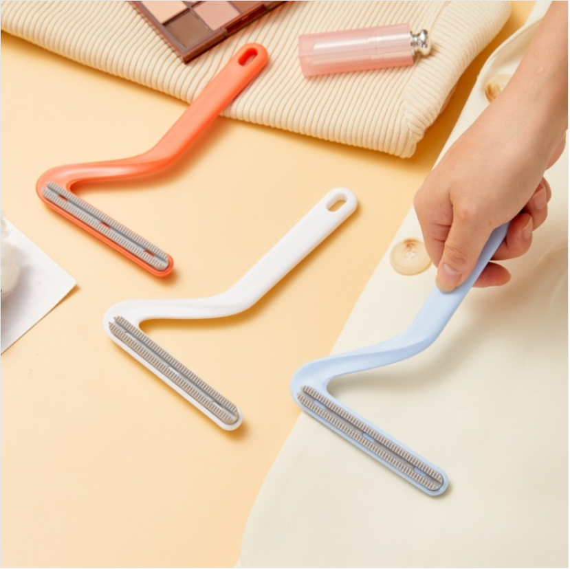 Double-sided electrostatic brush Clothing dust remover