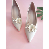 2pcs Faux Pearl & Flower Decor Shoe Decoration