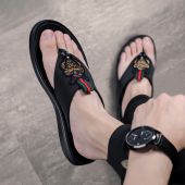 Summer outdoor men's sandals fashion trend indoor clip feet flip-flops Netflix the same model