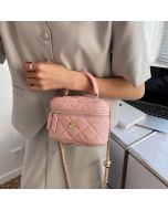 Summer foreign style diamond chain portable shoulder bag 2022 new fashion this year popular high-end texture messenger bag