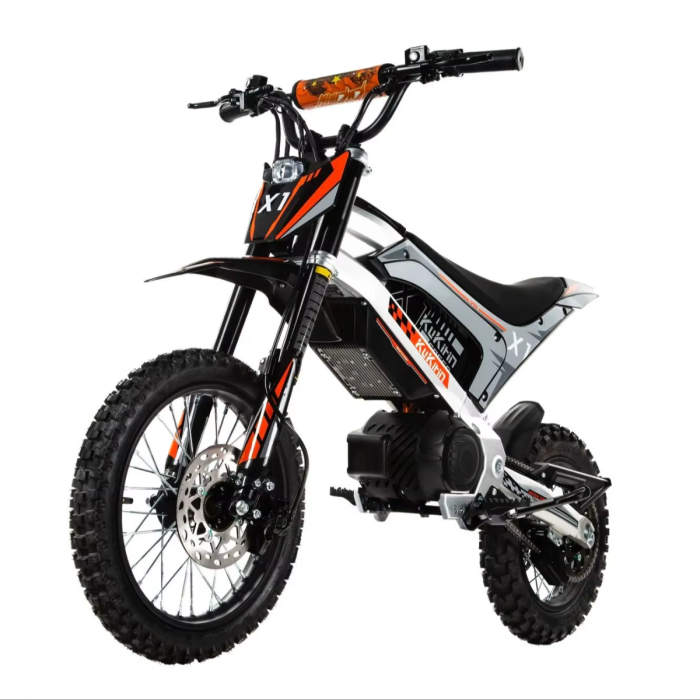 Kukirin X1 elektromos motorkerékpár, 1000 W-os motor, 48 V-os 20,8 Ah-s akkumulátor, 14 hüvelykes első és 12 hüvelykes hátsó gumiabroncsok, 50 km/h maximális sebesség, 40 km-es hatótávolság, első és hátsó hidraulikus fékek, hidraulikus lengéscsillapí