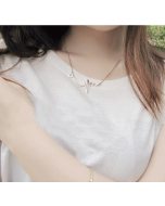 Necklace love-shaped titanium steel heart-shaped clavicle chain heart-shaped pendant necklace women's retro necklace jewelry accessories (gold)