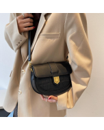 Senior sense of retro French shoulder bag female spring 2023 new fashion niche saddle bag hundred crossbody small bag