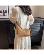 High-end solid color simple shoulder bag 2023 new all-match spring and summer women's bag popular fashion Messenger armpit bag