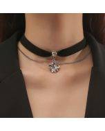 Punk style retro velvet collarbone chain metal rock necklace