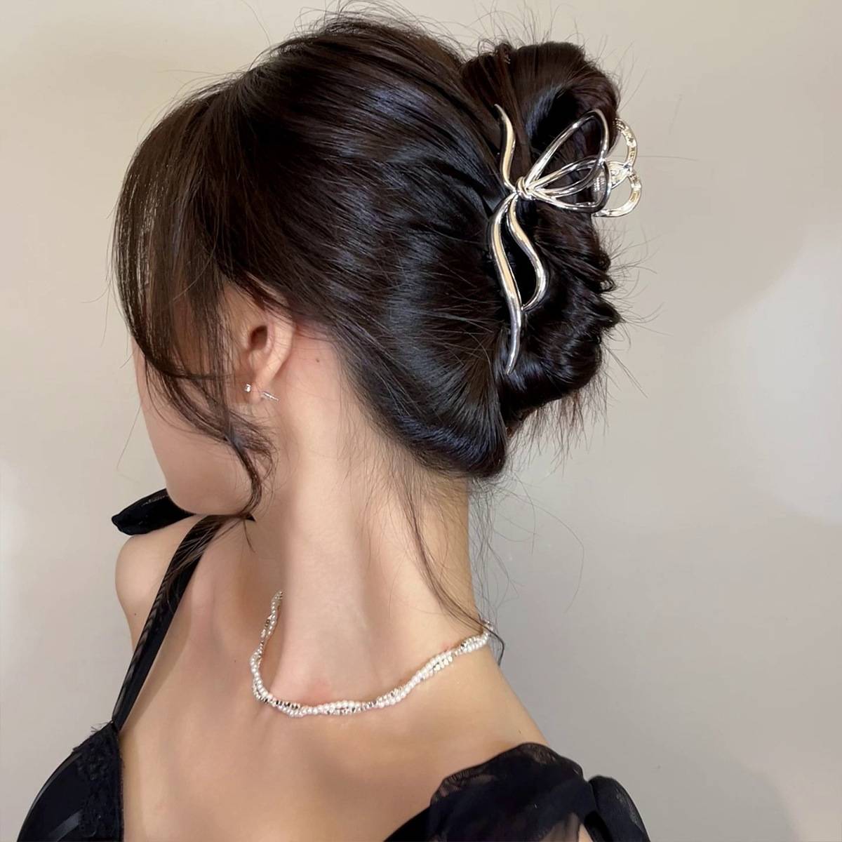 Light Luxury Bow Grab Clip