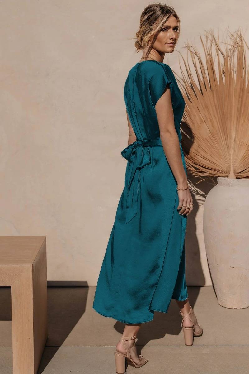 Factory direct summer hot sale women&#039;s dress with high-grade sense of satin sleeveless dress temperament elegant light evening dress