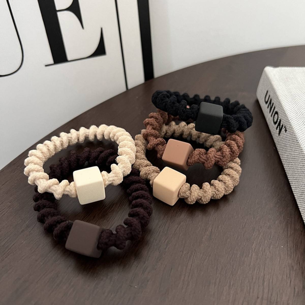 Small square high elastic spiral pattern anti-slip hair rope