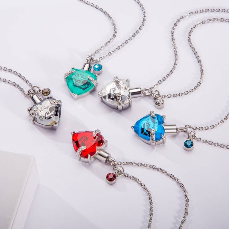 Pet urn pendant