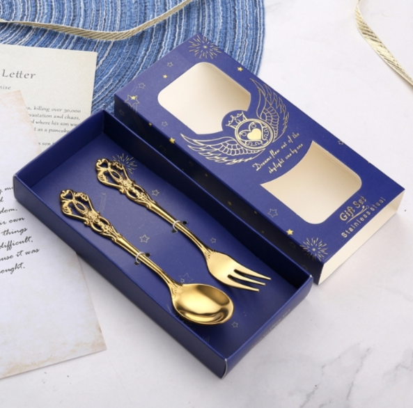 2 pieces/box Retro Hollow Embossed Dessert Spoon and Fork Set Carved Tableware Gift Box