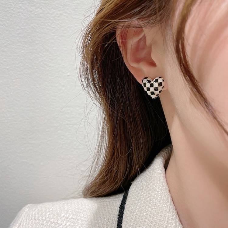 Shell double layered earrings with diamond earrings7