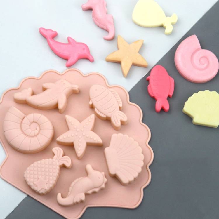 Marine fish shaped food grade silicone cake mold gypsum painted model (color randomly shipped)