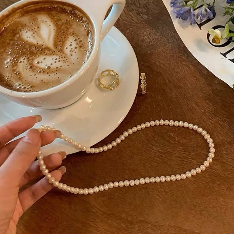 Women&#039;s pearl necklace, niche temperament, retro layered collarbone chain, minimalist neck chain