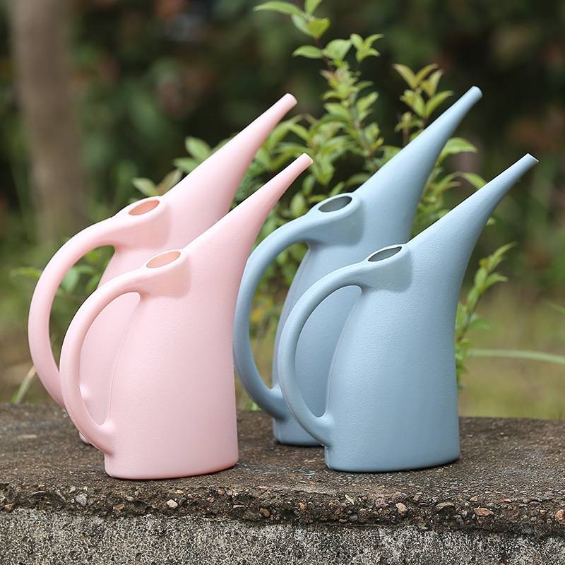 Long mouthed watering pot, spray bottle, household potted plant, flower cultivation plastic watering pot, horticultural succulent plant, flower wateri